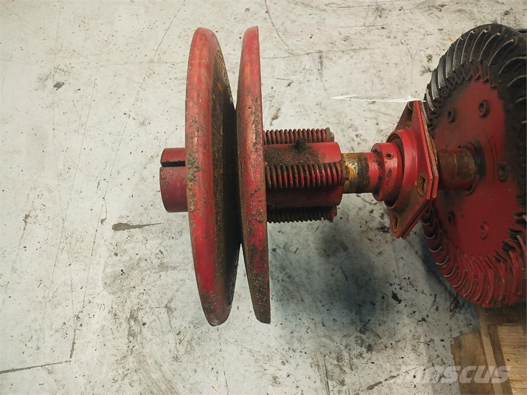 CASE 2388 Posipači soli i peska