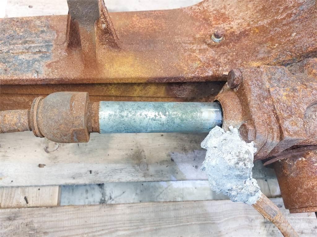 CASE 580 SLE Osovine