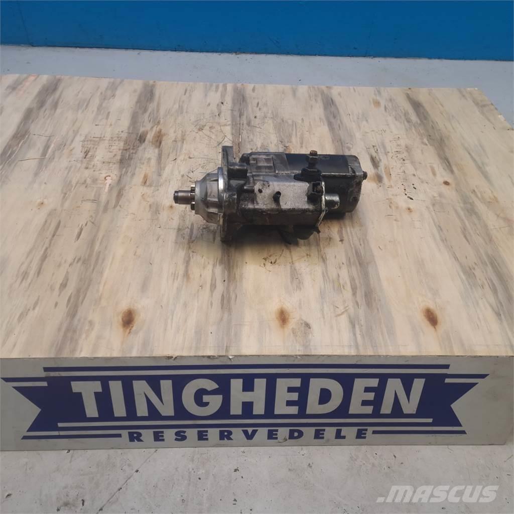 CASE 7130 Elektronika