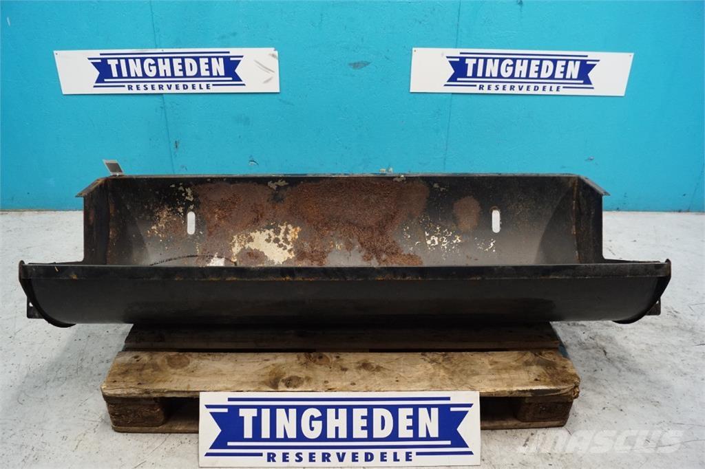 CASE 8010 Posipači soli i peska