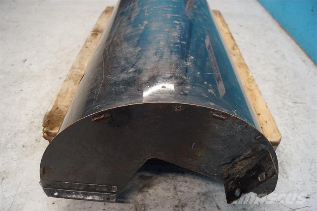 CASE 8010 Posipači soli i peska