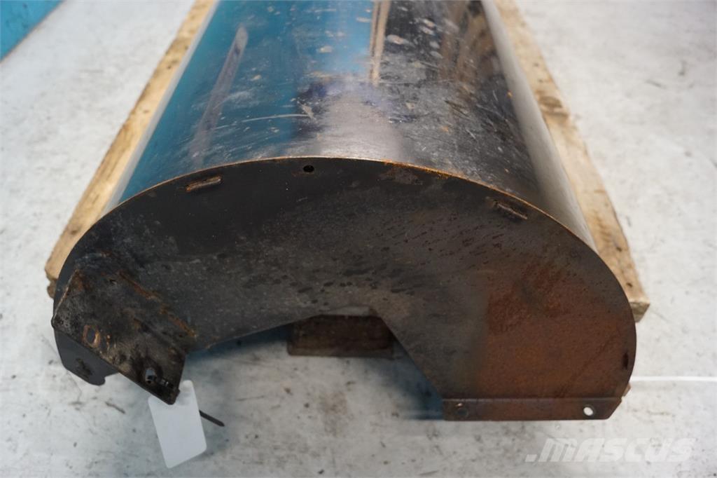 CASE 8010 Posipači soli i peska