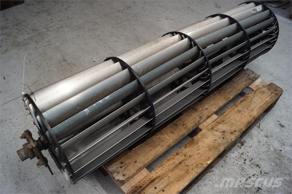 CASE 8010 Posipači soli i peska