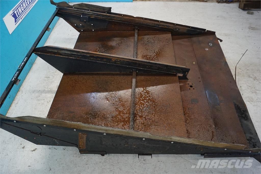 CASE 8010 Posipači soli i peska