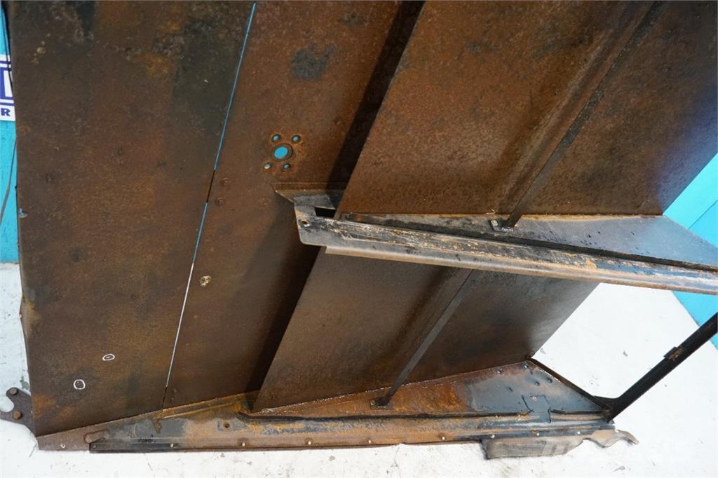 CASE 8010 Posipači soli i peska