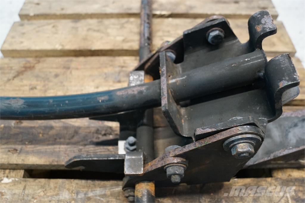 CASE 8010 Posipači soli i peska