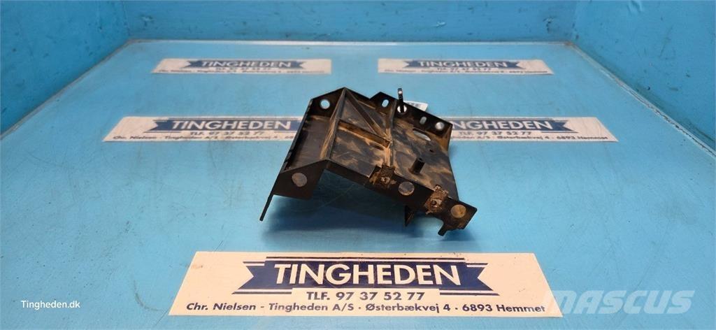 CASE 844XL Kabine i unutrašnjost