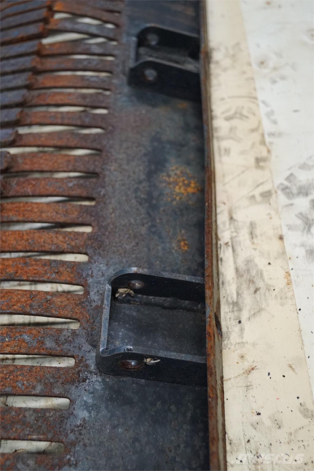 CASE 9120 Dodatna oprema za kombajne