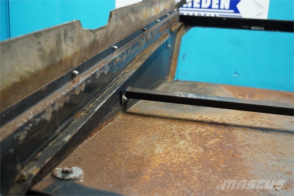 CASE 9230 Posipači soli i peska