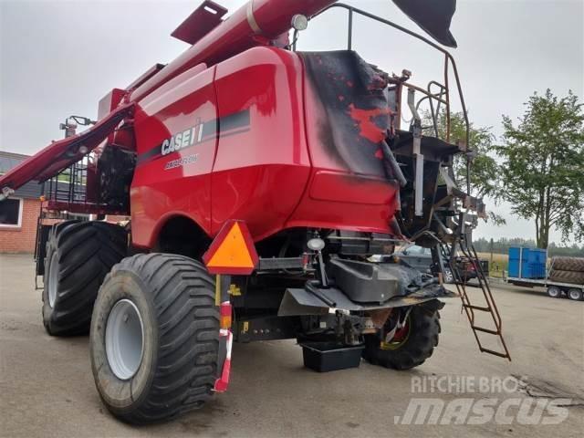 Case IH 8010 Kombajni