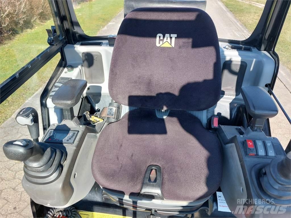 CAT 301.7D Mini bageri < 7t