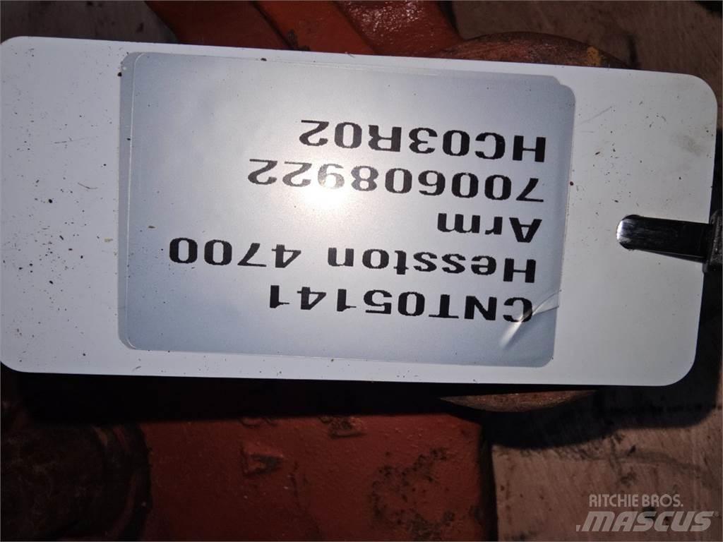 Hesston 4700 Pritege za bale