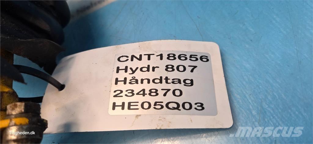 Hydrema 807 Kabine i unutrašnjost
