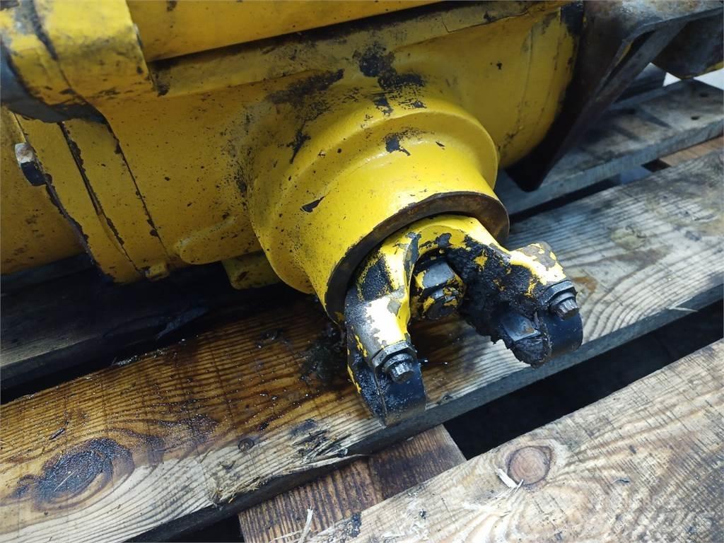 JCB 530 Osovine
