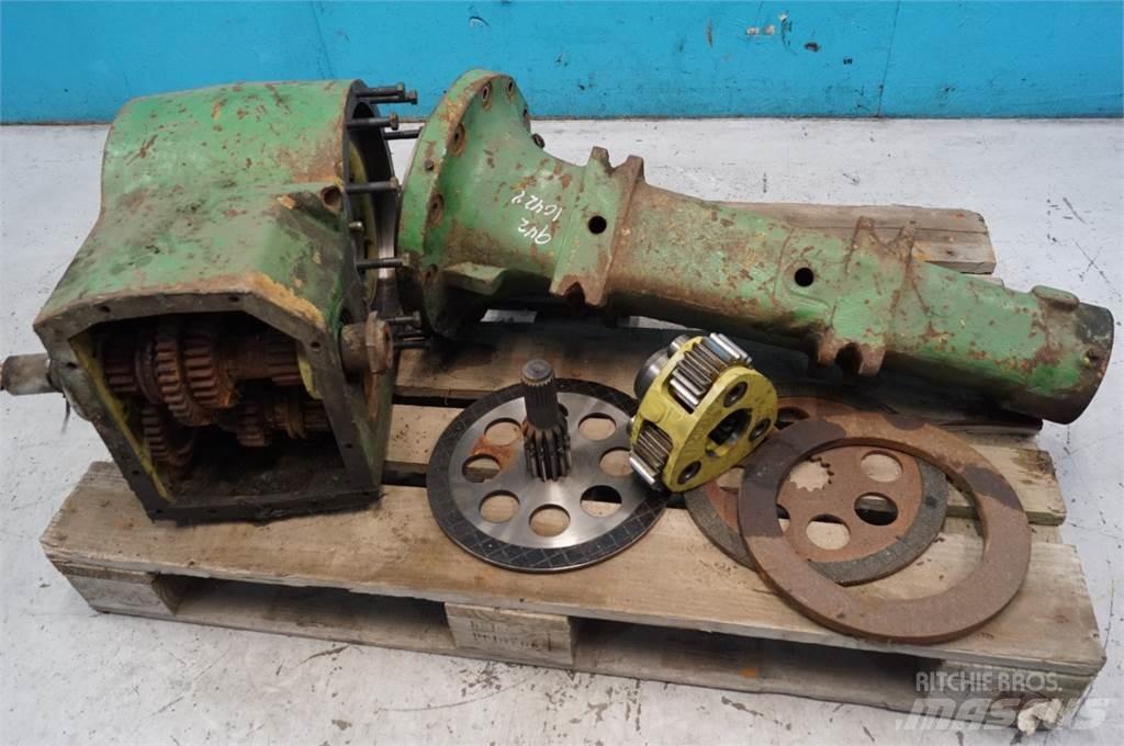 John Deere 1042 Menjač
