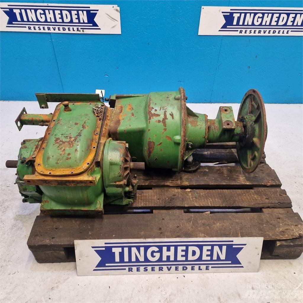 John Deere 1065 Menjač