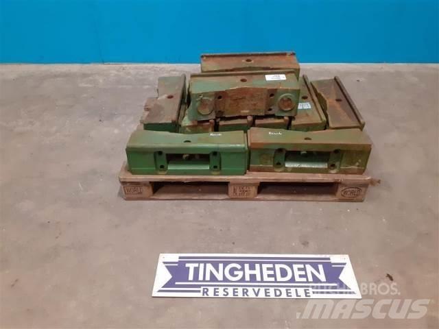 John Deere 2040 Prednji tegovi