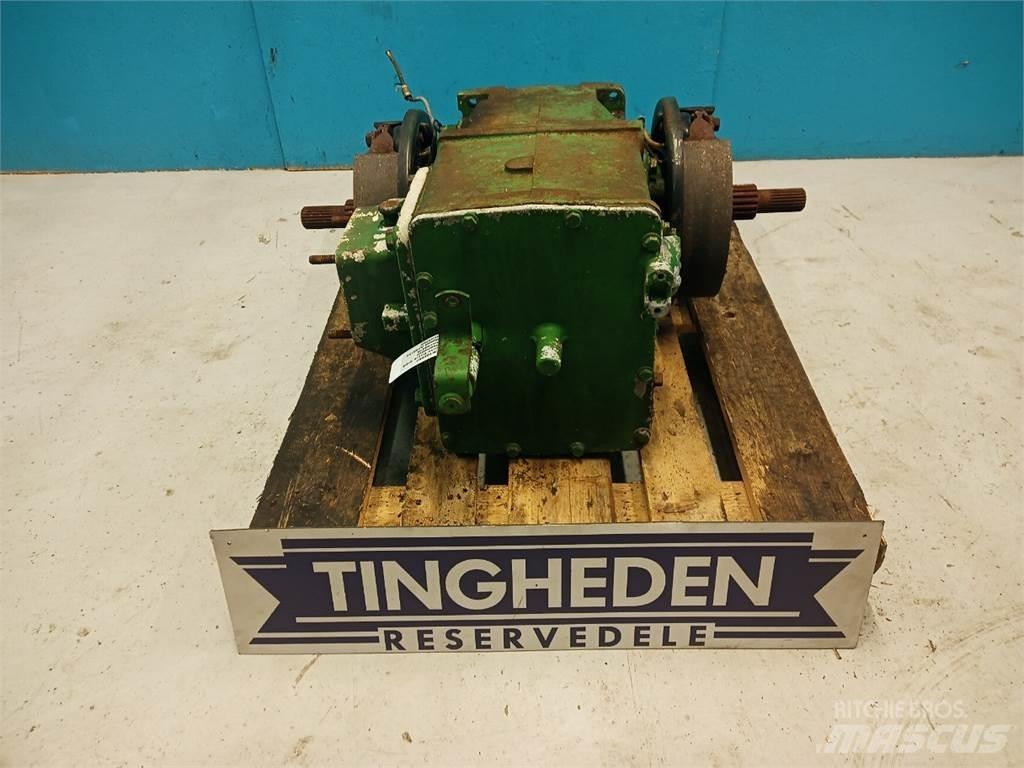 John Deere 2054 Menjač