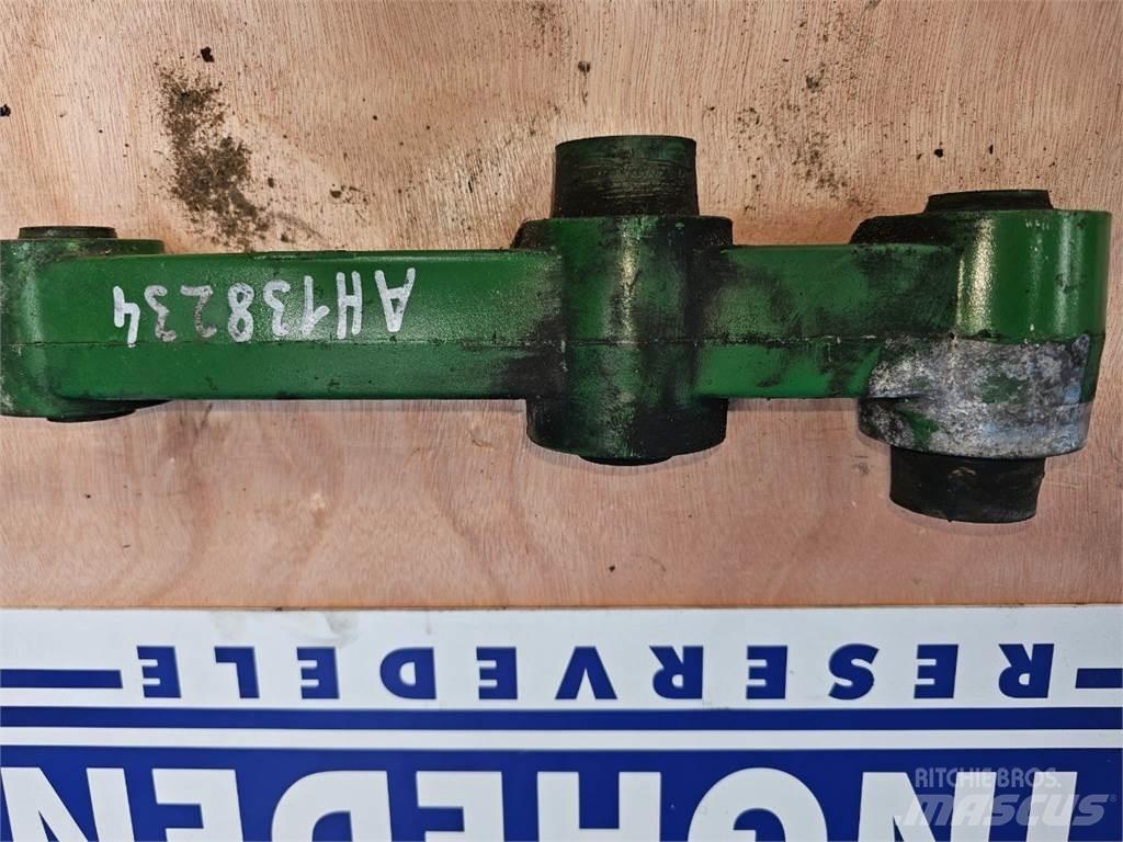 John Deere 2054 Posipači soli i peska