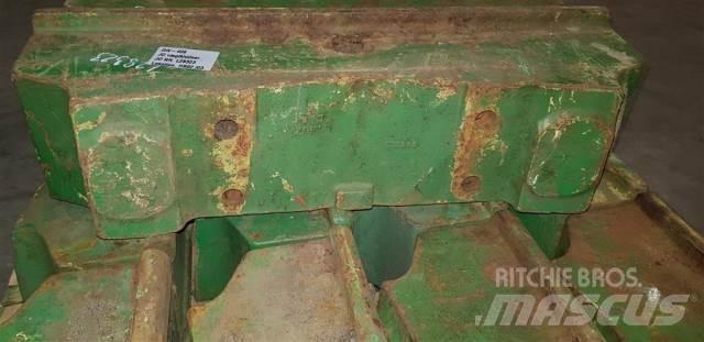 John Deere 3040 Prednji tegovi