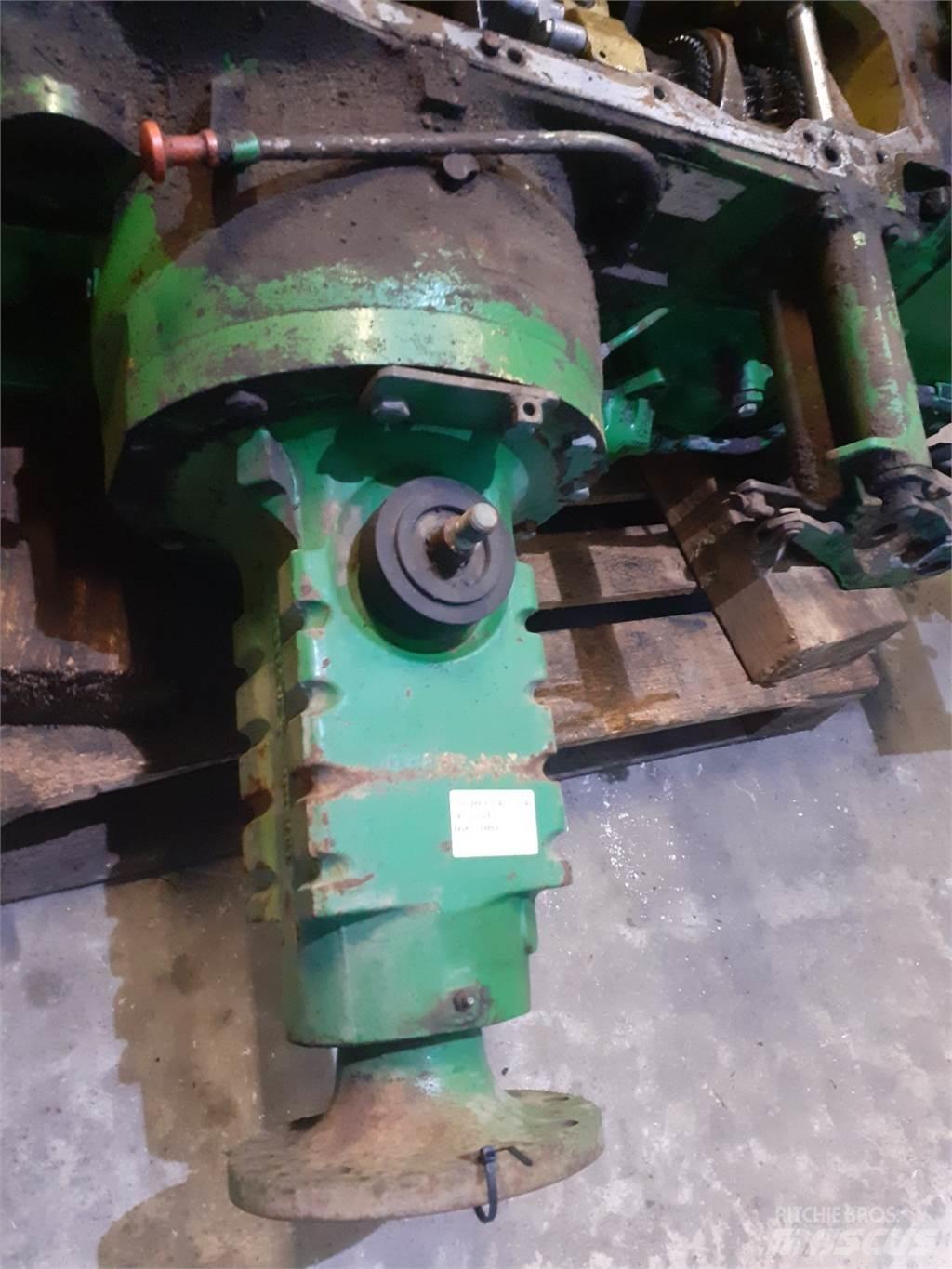 John Deere 3040 Menjač
