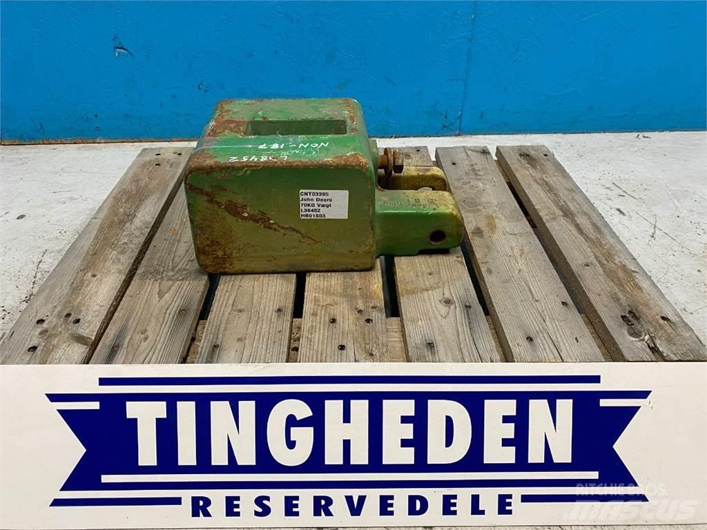 John Deere 3040 Prednji tegovi