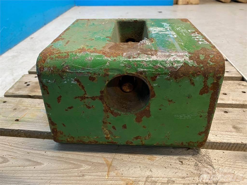 John Deere 3040 Prednji tegovi