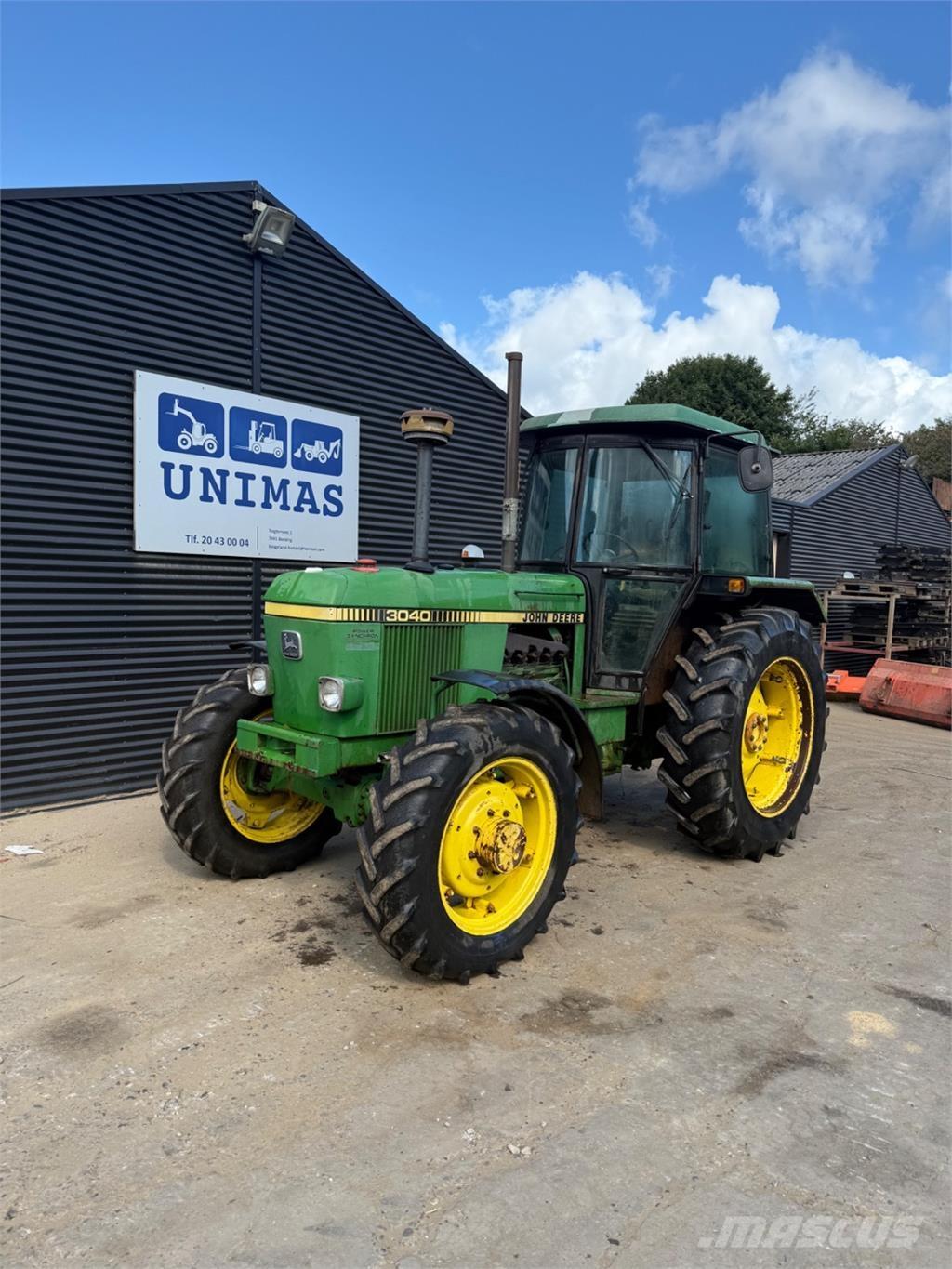 John Deere 3040 Traktori