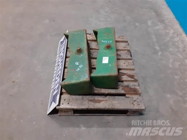 John Deere 4240 Prednji tegovi
