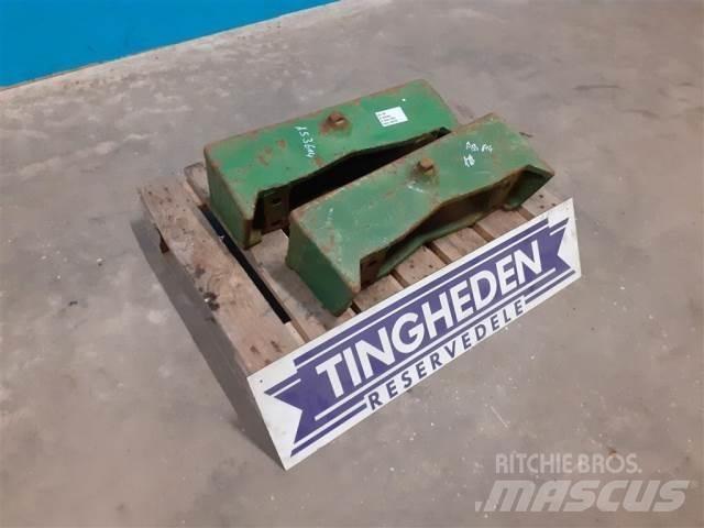 John Deere 4240 Prednji tegovi