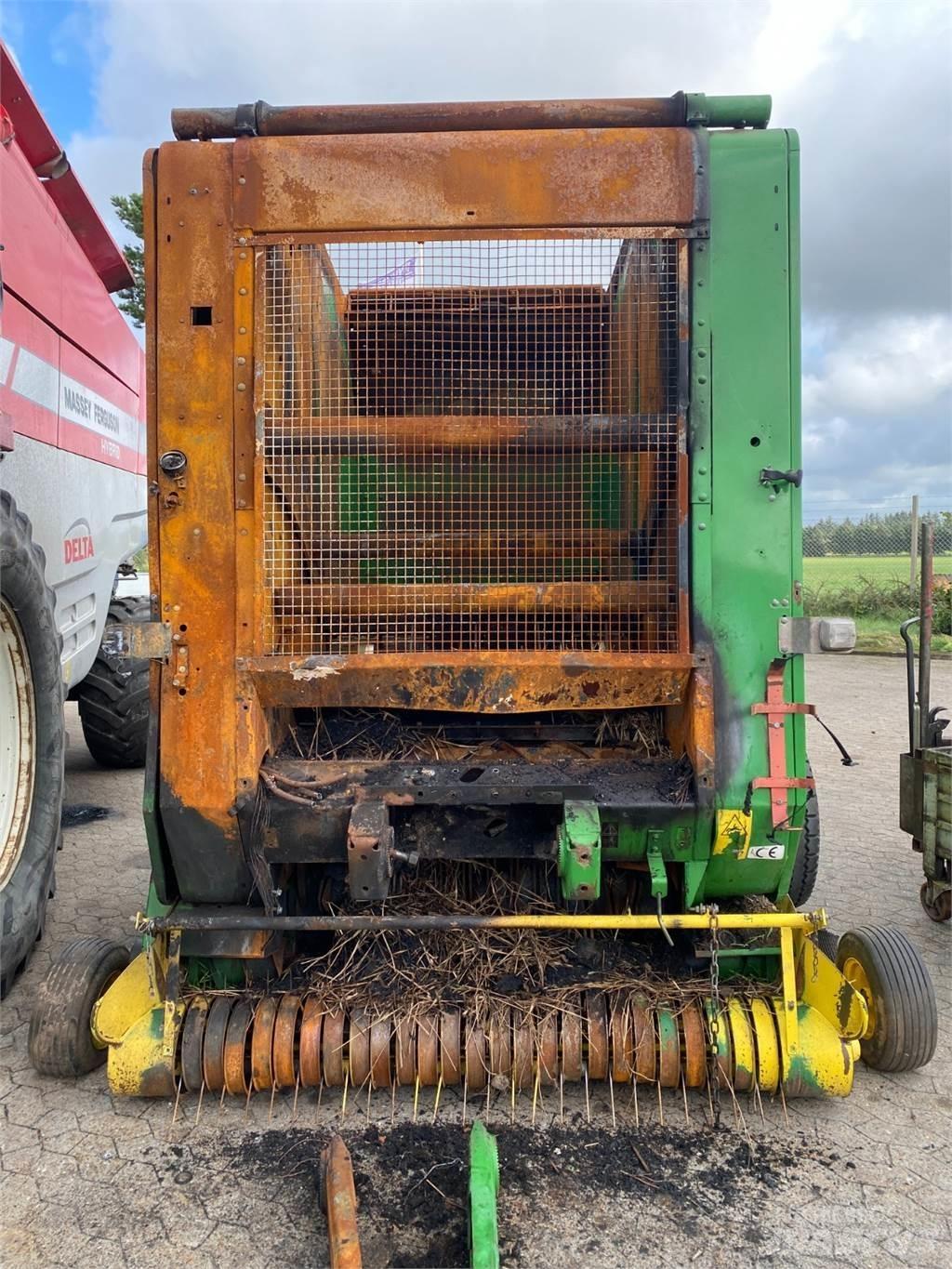 John Deere 590 Prese/balirke za rolo bale