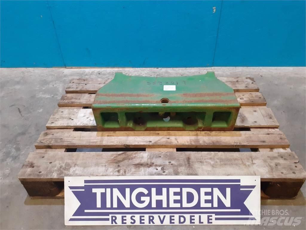 John Deere 6410 Prednji tegovi