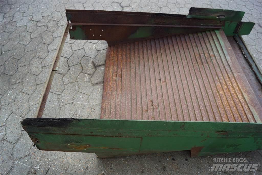 John Deere 952 Posipači soli i peska