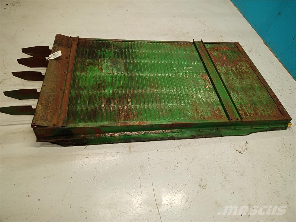 John Deere 955 Posipači soli i peska