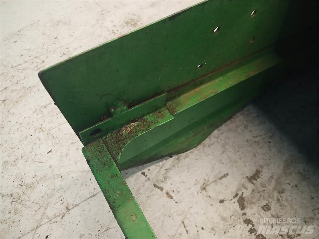 John Deere 965 Posipači soli i peska