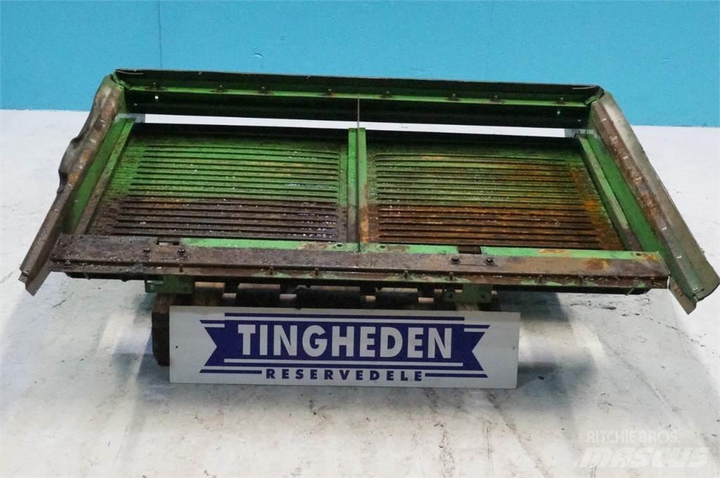 John Deere 9780 Posipači soli i peska