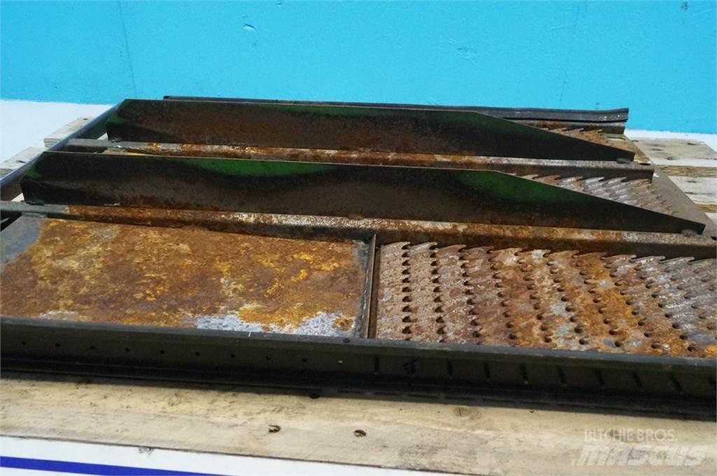 John Deere 9780 Posipači soli i peska