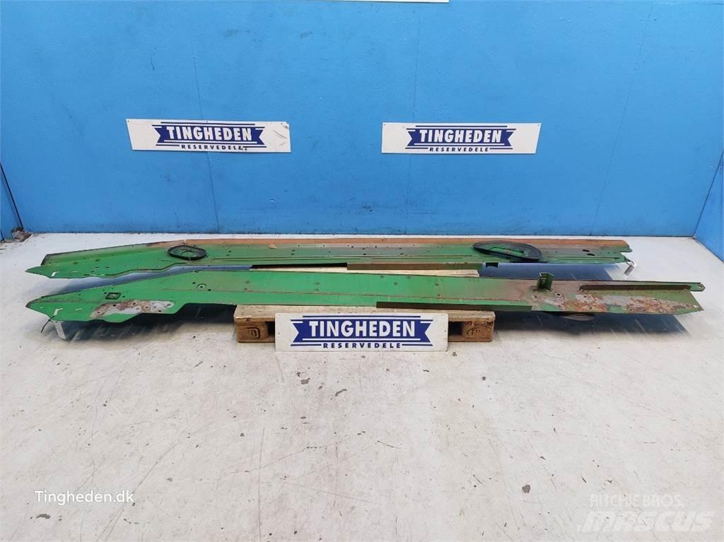 John Deere S670 Posipači soli i peska