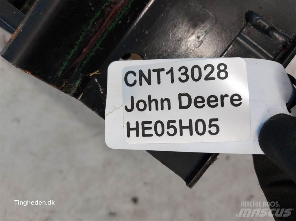 John Deere S670 Posipači soli i peska