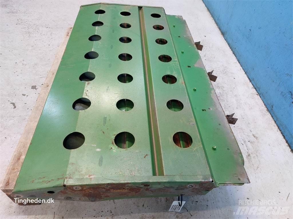 John Deere S670 Posipači soli i peska