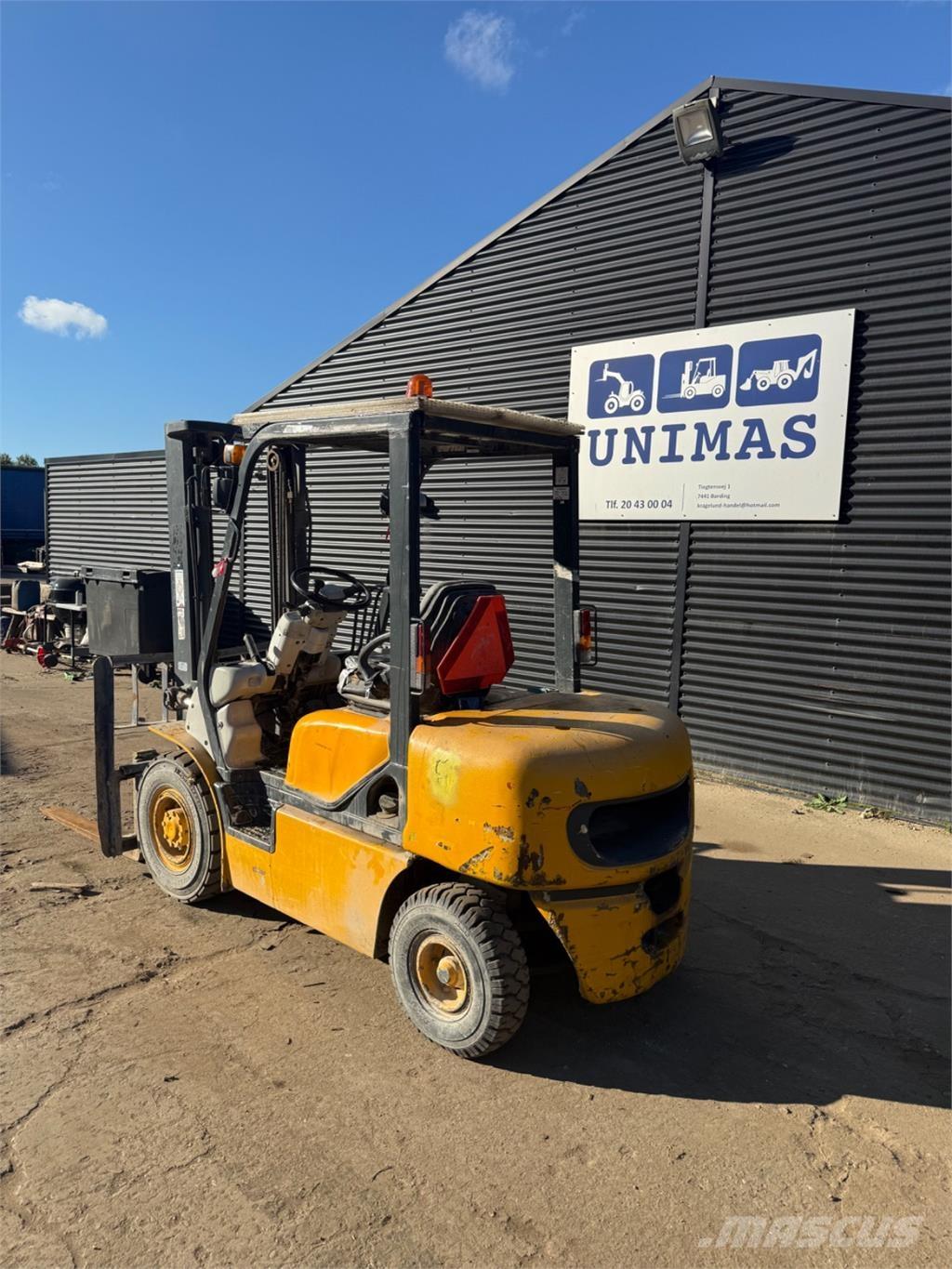 Komatsu FD25 Dizelski viljuškari