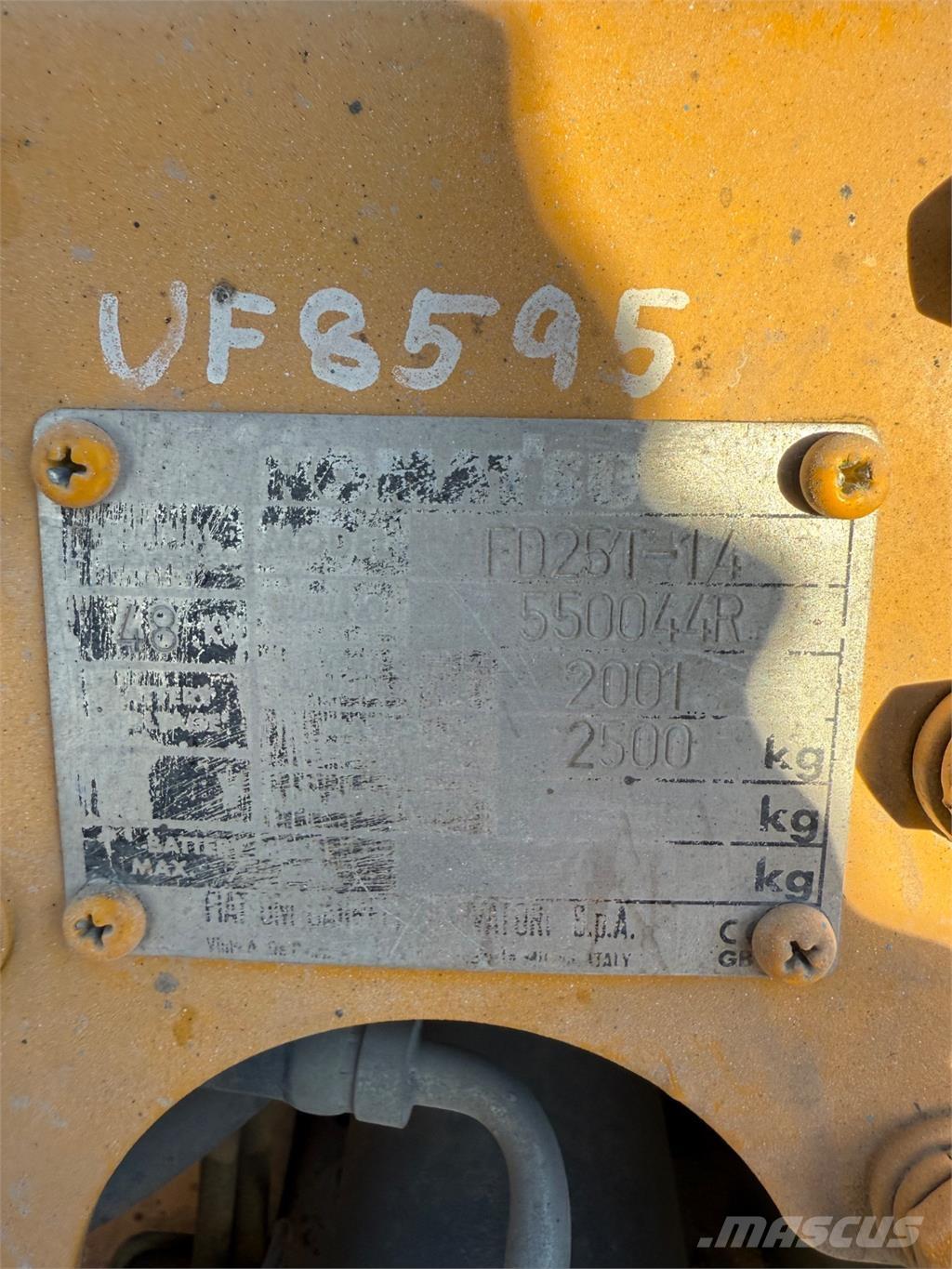 Komatsu FD25 Dizelski viljuškari