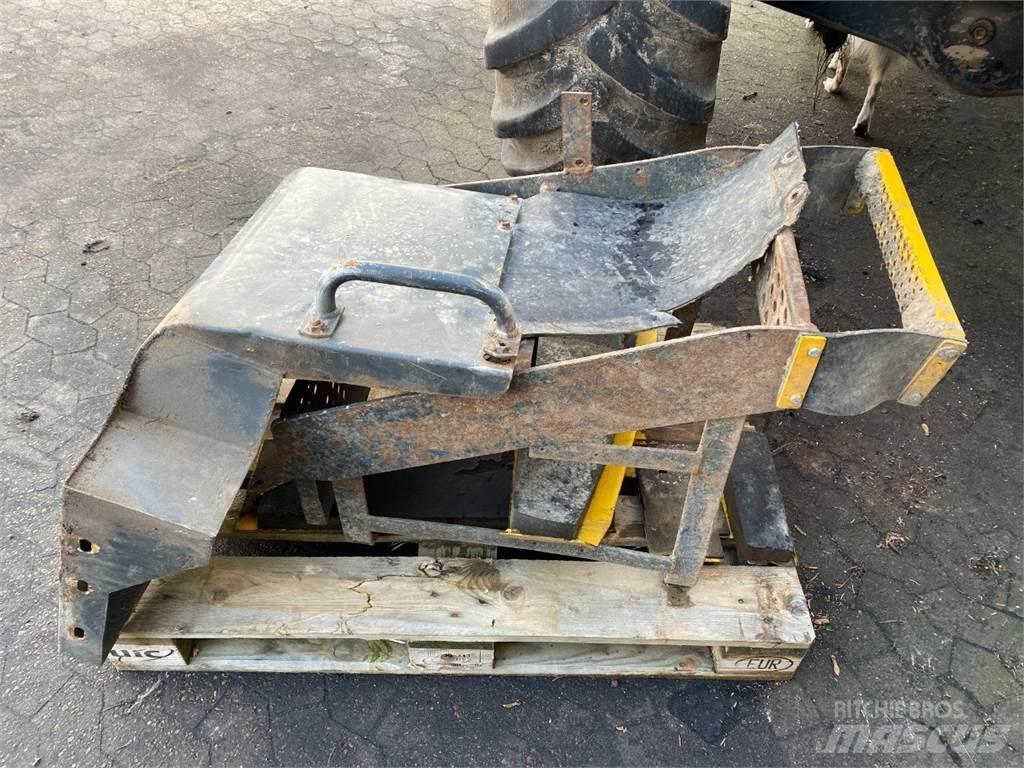 Komatsu WA270 Utovarivači na točkove