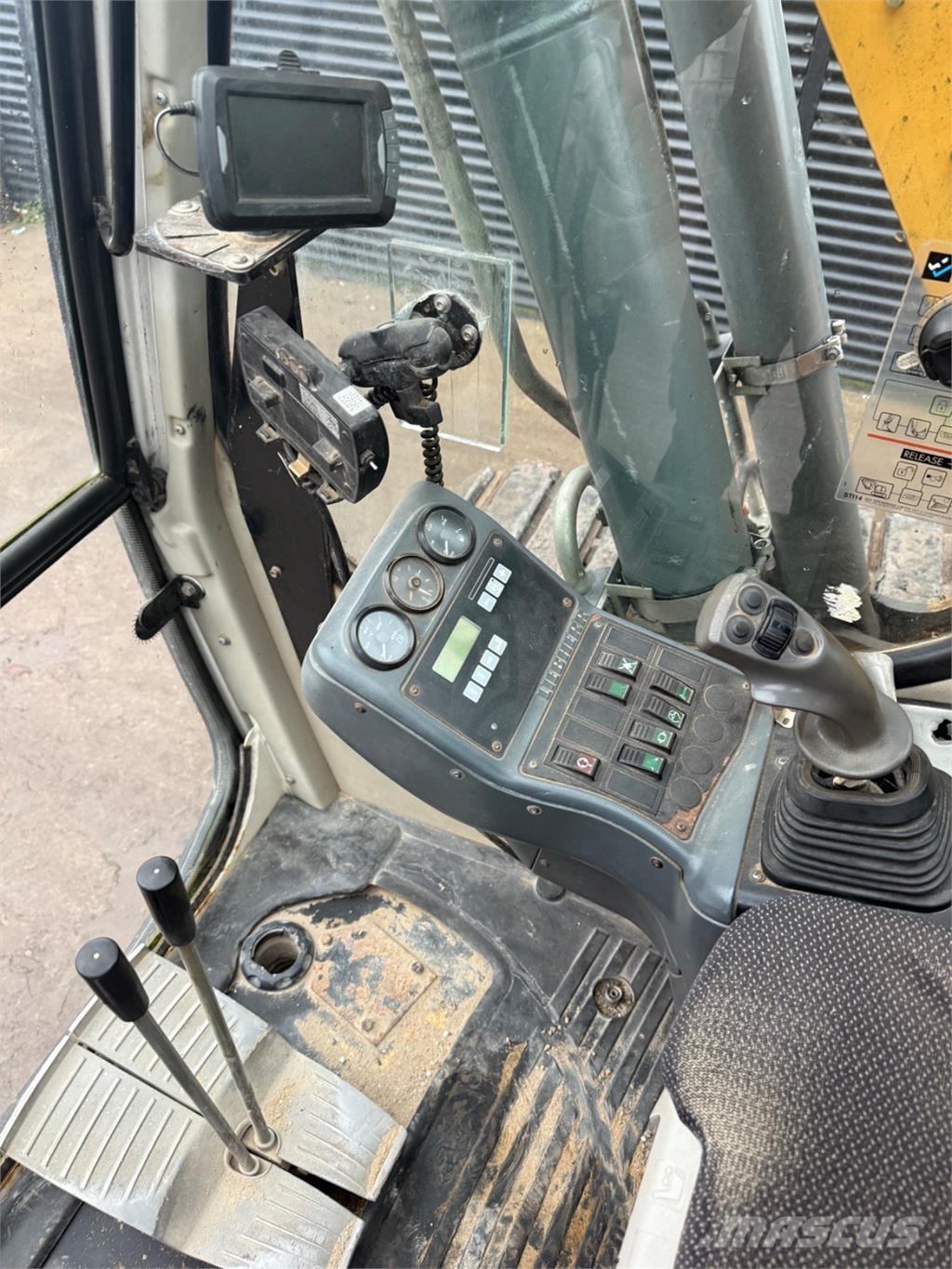 Liebherr 313 Bageri guseničari