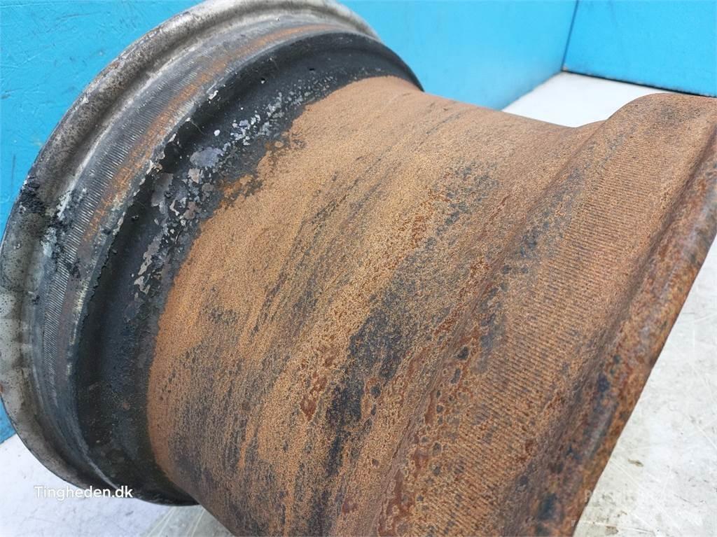 Merlo 24 DW16L24 Gume, točkovi i felne