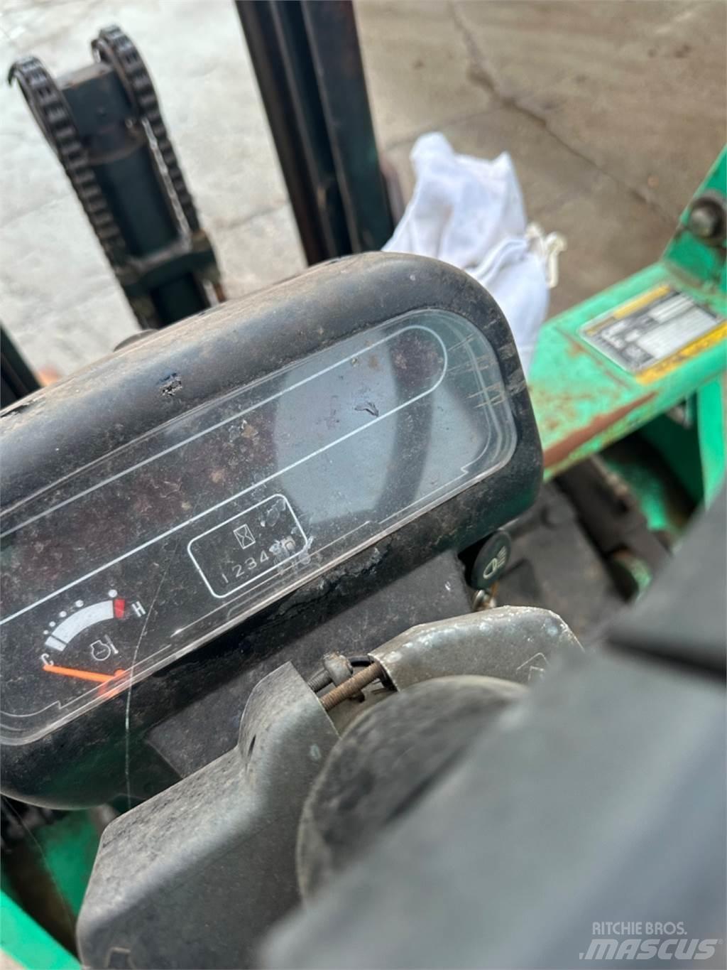 Mitsubishi FG15 Plinski viljuškari