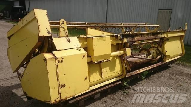 New Holland 15 Dodatna oprema za kombajne