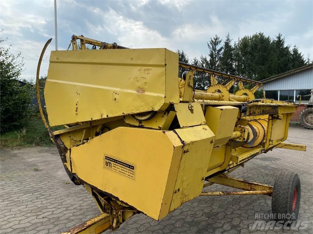 New Holland 15 Dodatna oprema za kombajne