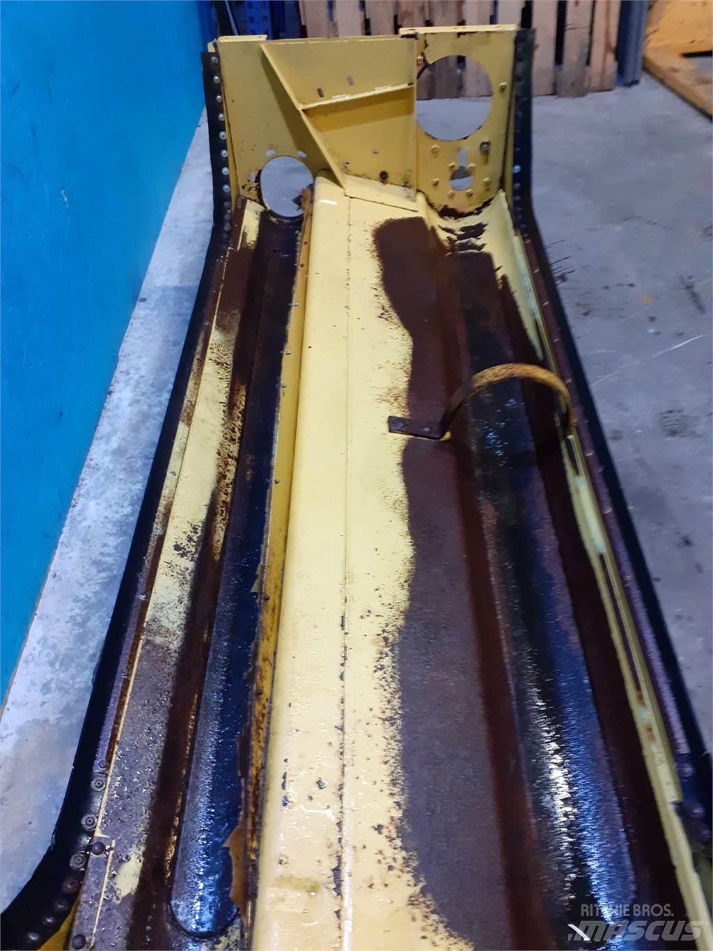 New Holland TF78 Posipači soli i peska