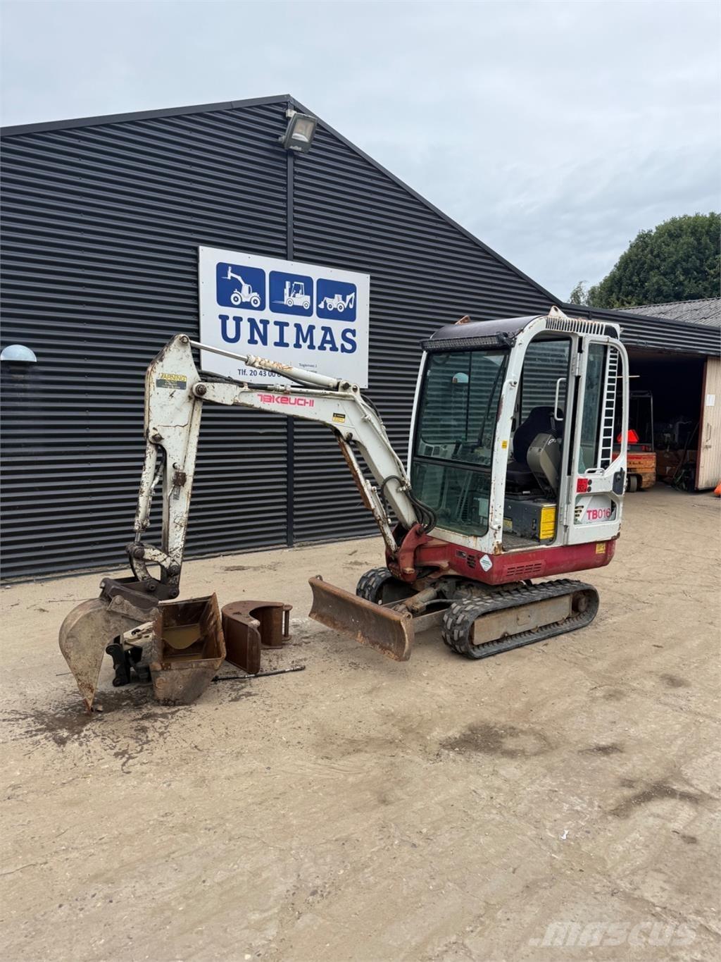 Takeuchi TB016 Mini bageri < 7t